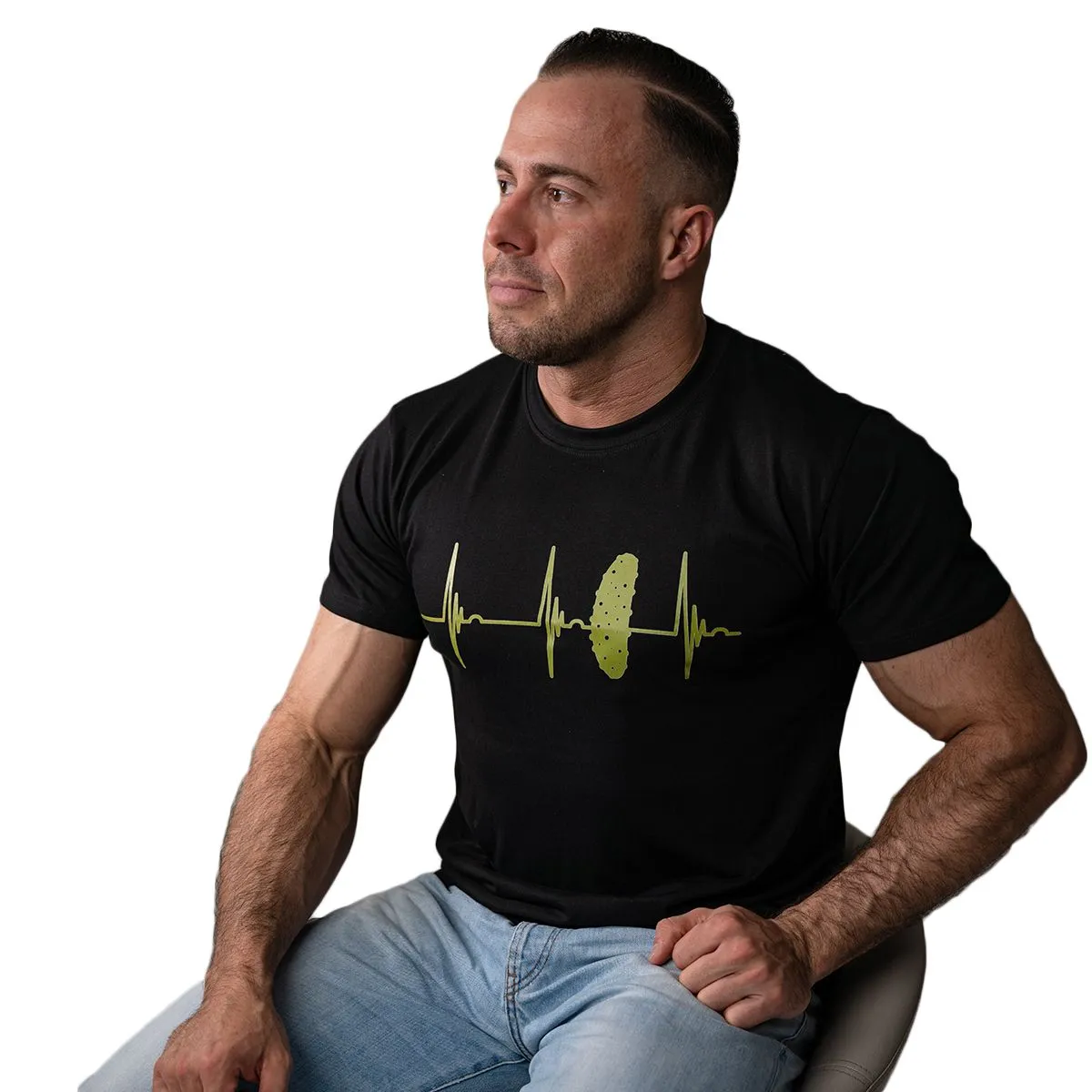 schwarzes T-Shirt mit Gurkenherzschlag