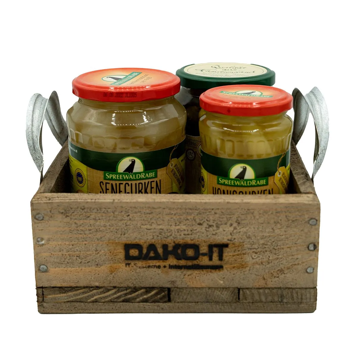 Brauner Holzträger´mit silbernen Griffen